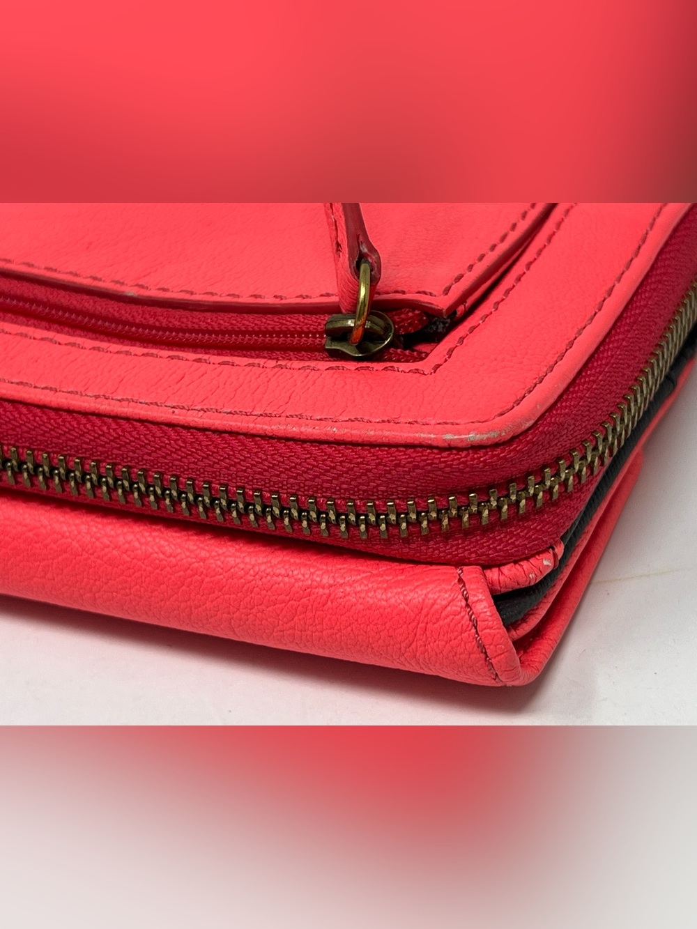 Fossil Jori Vibrant Coral-Pink Colorway Leather Flap Clutch Wallet / Wristlet - Picture 6 of 8